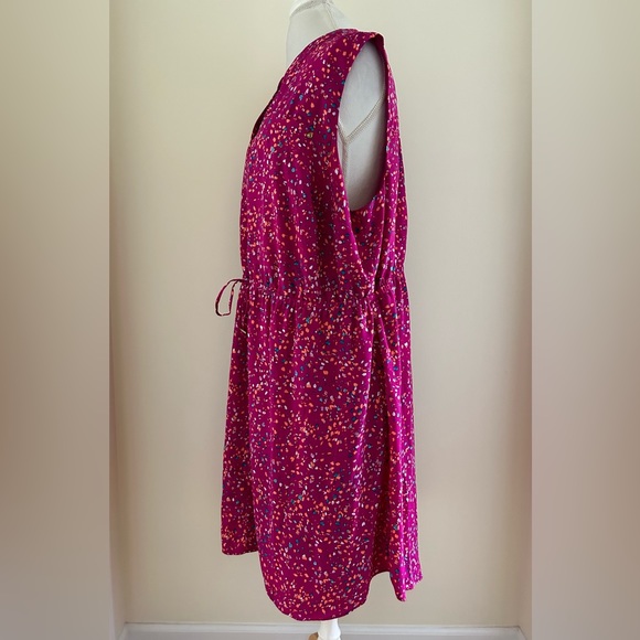 💕CUTE Bright Pink Dress w/Colorful Spots - Picture 3 of 6